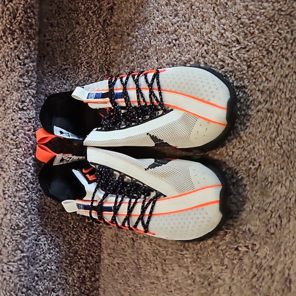 React WR Ispa 'Aqua Red'. - Picture 3 of 5